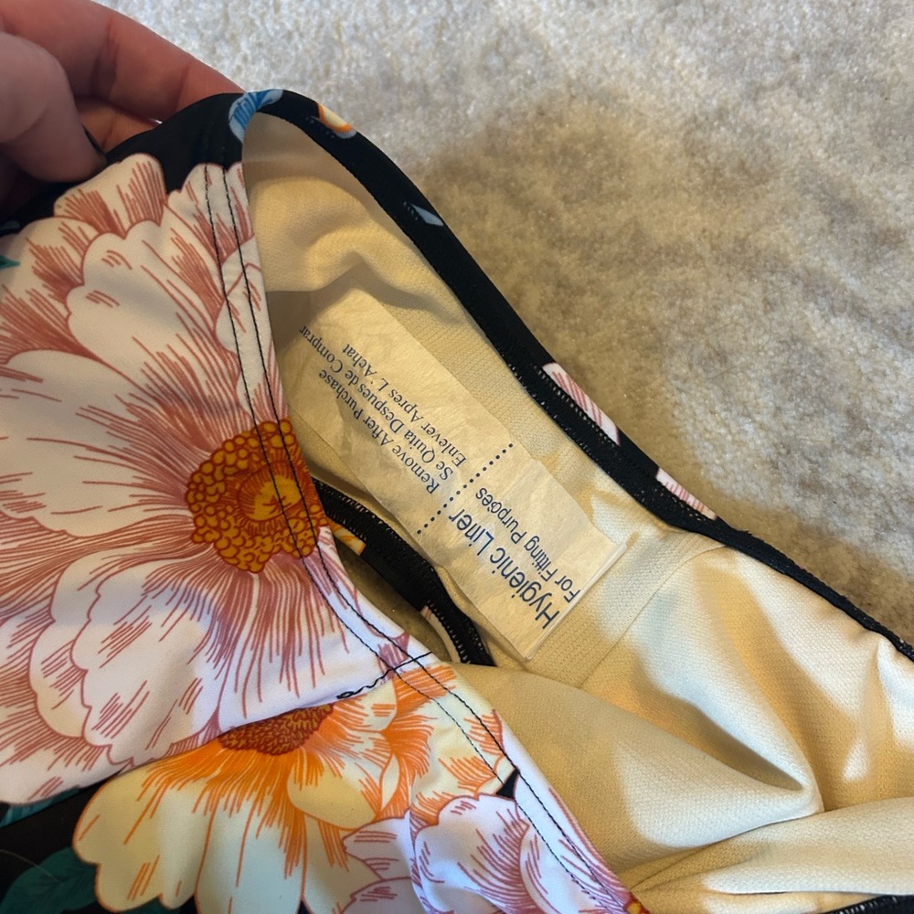 Dreamsuit by Miraclesuit Slimming Control Floral One-Piece Swimsuit Size 12 - Picture 9 of 9